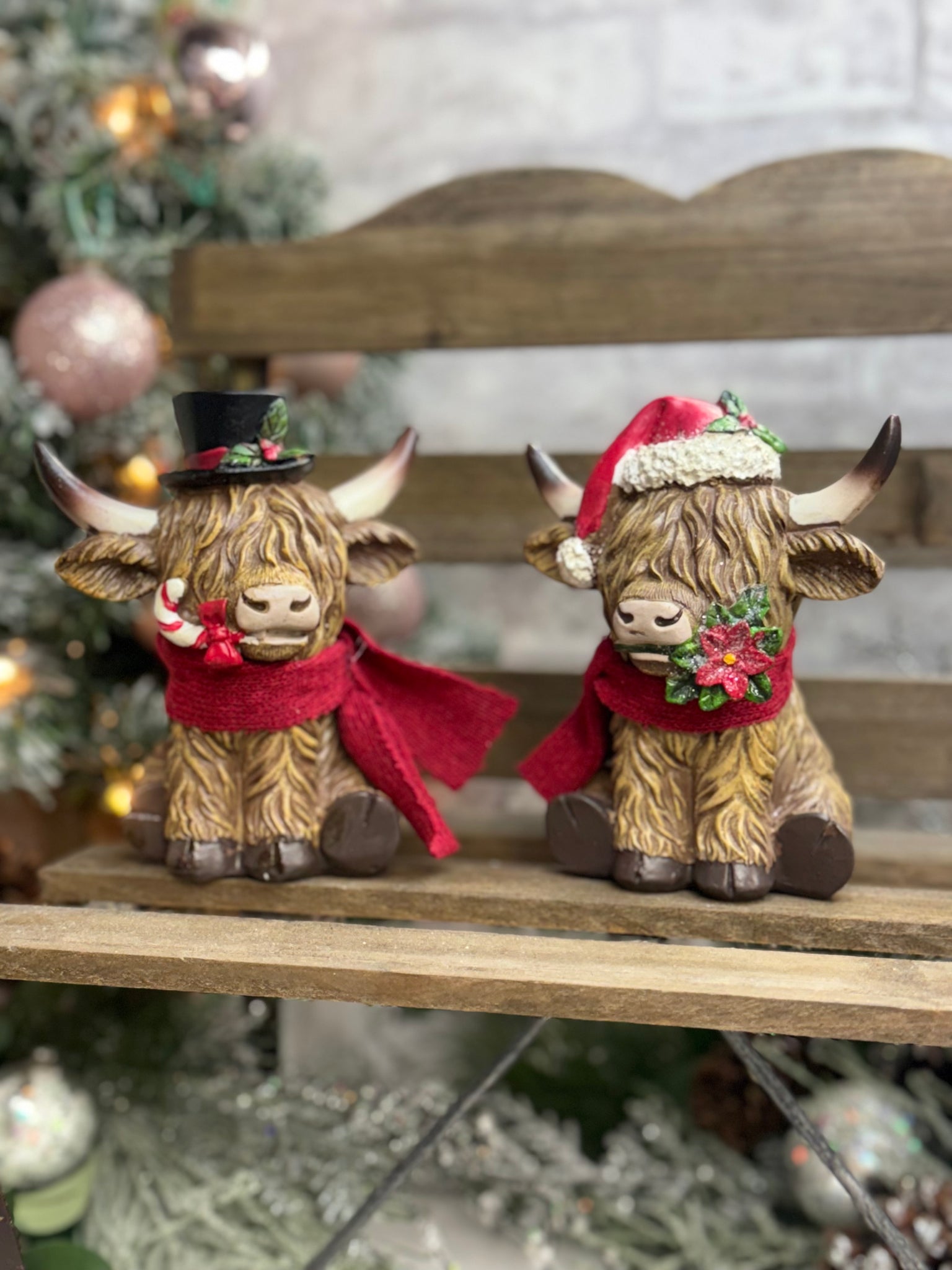 Christmas Highland Cow Tabletop Figurines